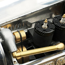 CLOSE UP OF TWIN CYLINDER MODEL AERO ENGINE